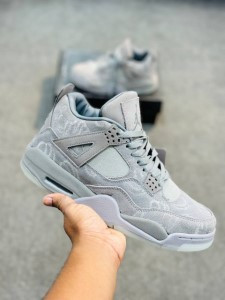 Nike Air Jordan 4 Retro 'Cool Grey' x KAWS-j4xoxash1.1