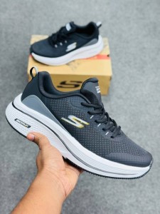 Skechers GO RUN Elevate 2.0-white/ dark grey/black-(super lightweight and Super comfortable)-(Made in vietnam)-scwhbk