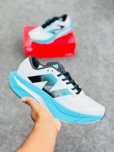 New Balance FuelCell Rebel v4 (pest & l white) (super lightweight and Super comfortable)